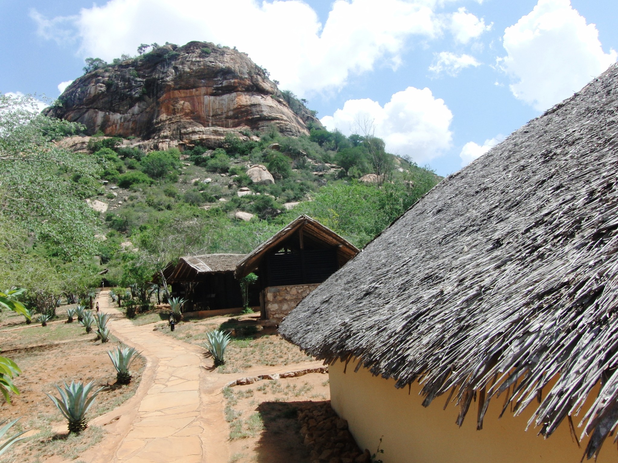 Rock Side Camp nahe des Tsavo Ost Nationalparks