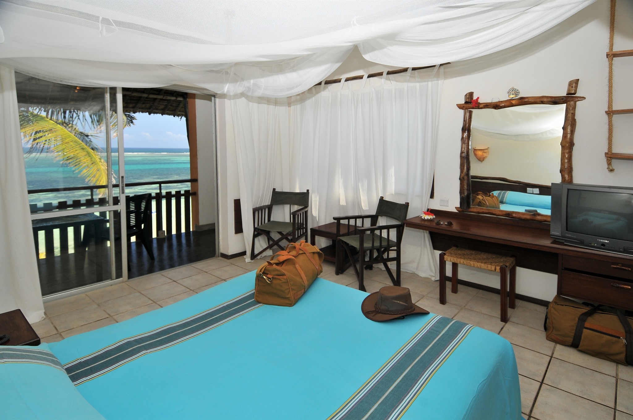 liebevoll eingerichtetes Zimmer mit Meerblick im Partnerhotel Bahari Beach
