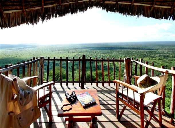 Lion-Bluff-Lodge-und-Camps-auf Safari-in-Kenia