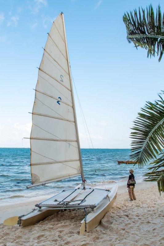 Kenia Hotel Serena Beach Resort & Spa Shanzu Beach catamaran