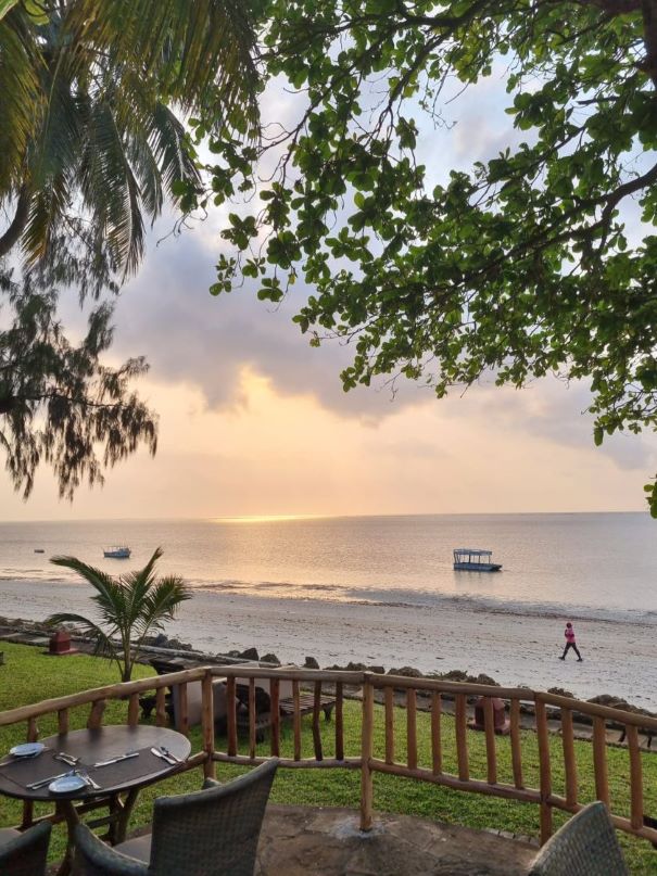 Severin Sea Lodge in Kenia - Strand Diani Beach - keniaurlaub.de Reisekontor Schmidt