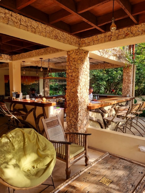 Kenia Tombo House Diani - Bar - Keniareise Reisekontor Schmidt Keniaurlaub.de