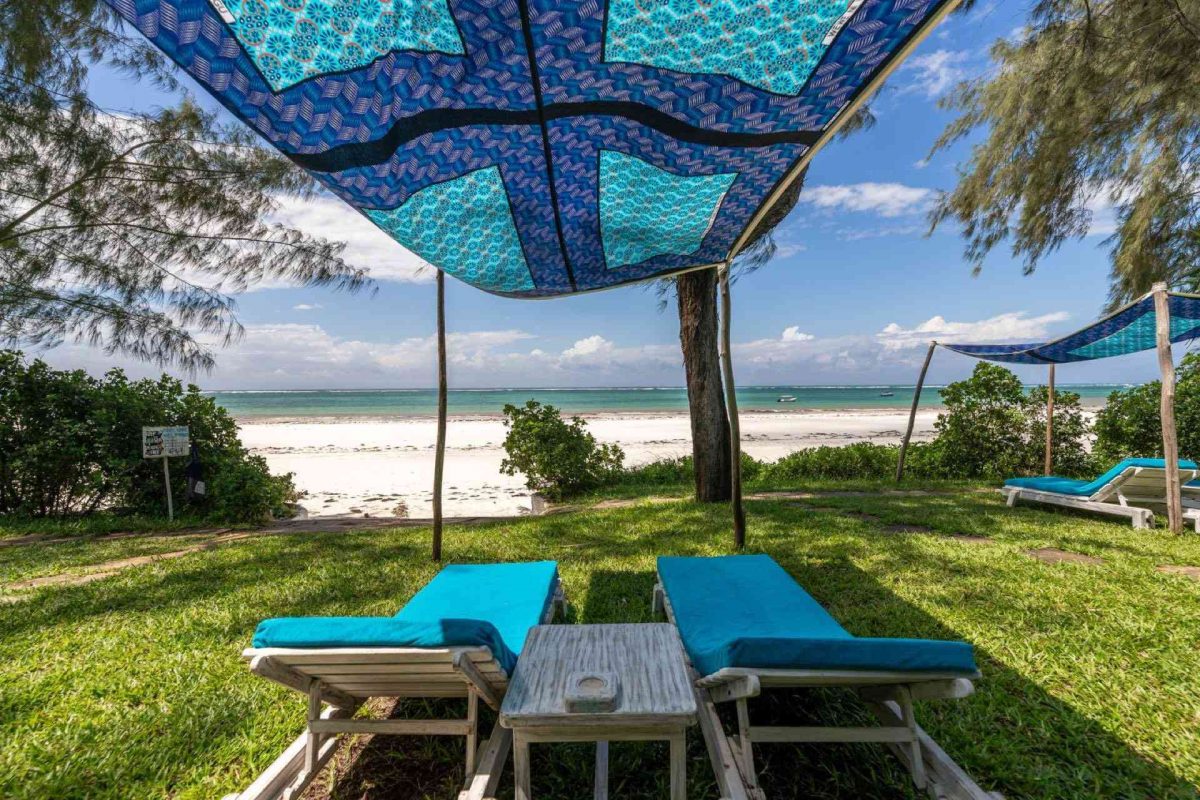 Kenia Hotel Nomad Beach Resort Garten Strand