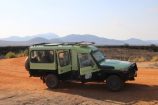 Landrover-Safarifahrzeug-Kenia-Tierbeobachtungen-in-den Nationalparks